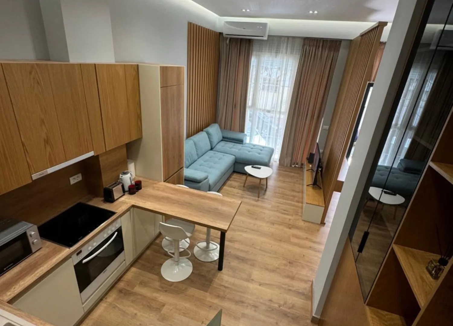 Centrepoint Stylish Apartment Tirana